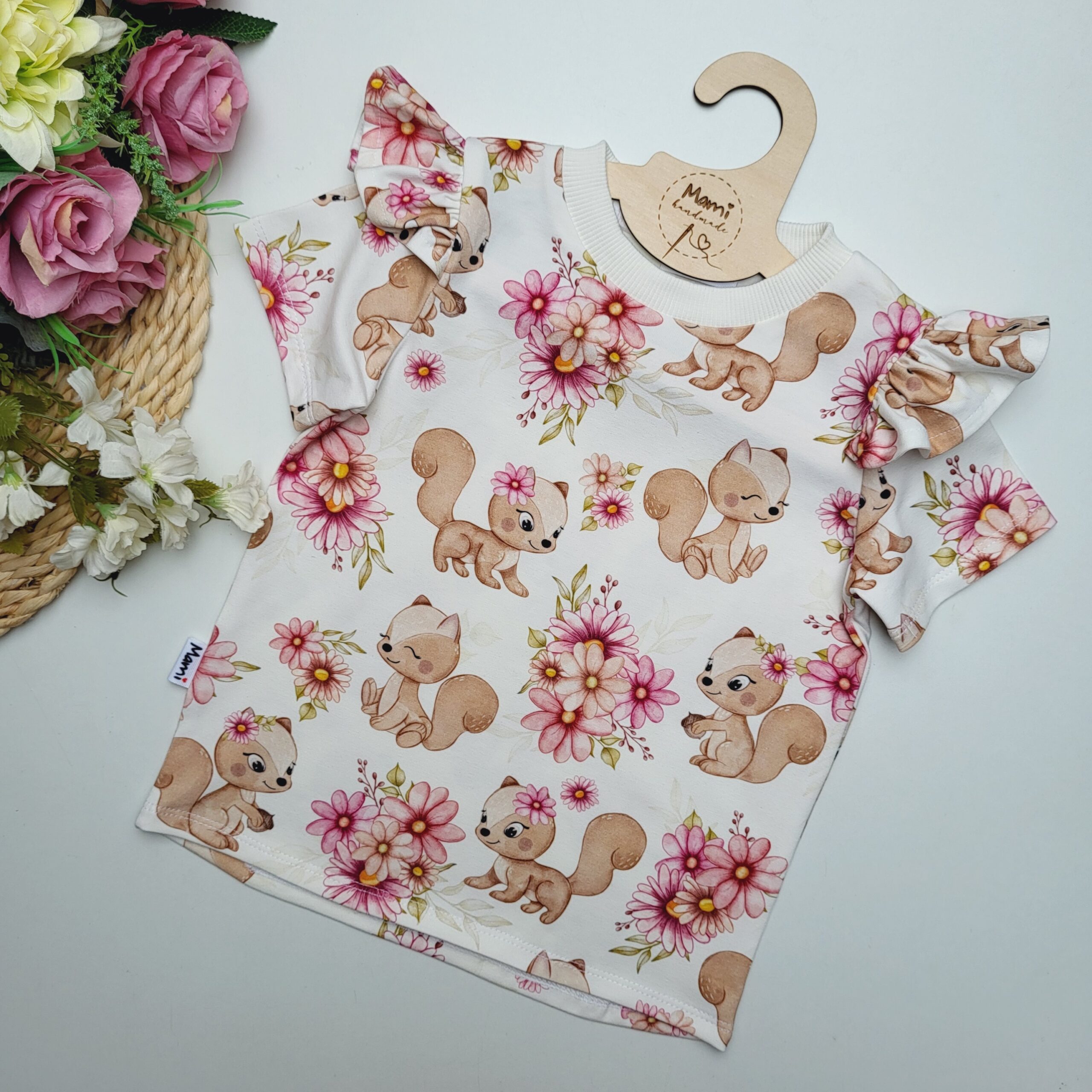 Główne zdjęcie produktu T-shirt wiewiórki w kwiatkach
